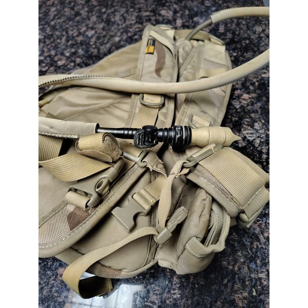 CamelBak Maximum Gear Hydration Pack Desert Camo Cordura Tactical Backpack